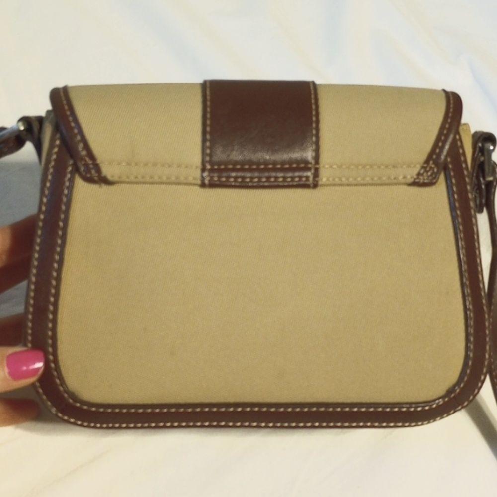 Vintage Etienne Aigner Brown and Camel Purse - Picture 11 of 12